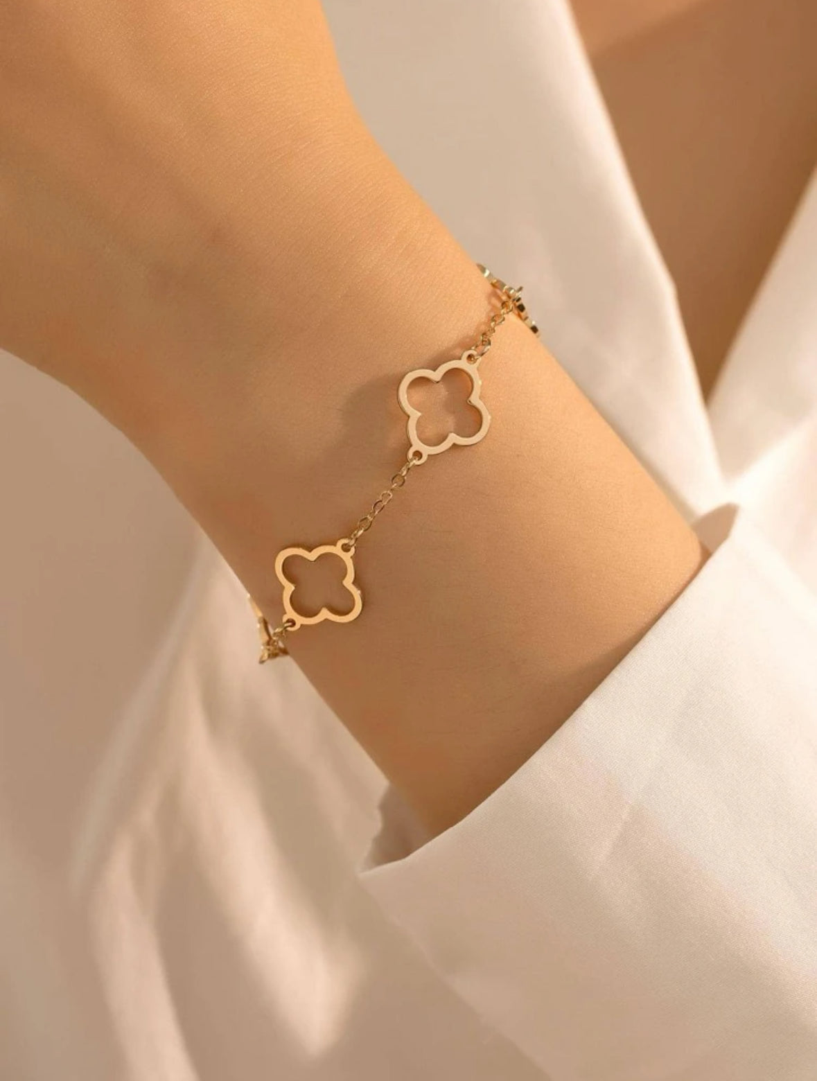 Gold Clover bracelet