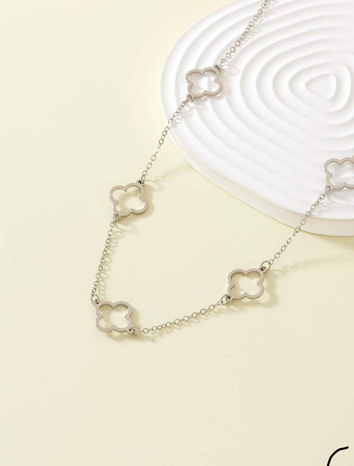 Clover Necklace Sliver